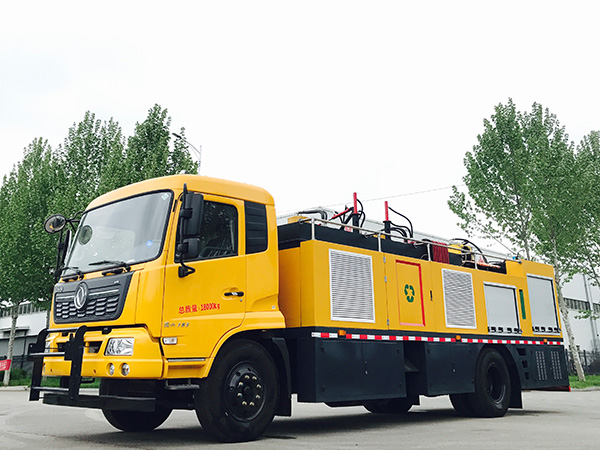 道路養(yǎng)護(hù)車(chē) 道路養(yǎng)護(hù)車(chē)